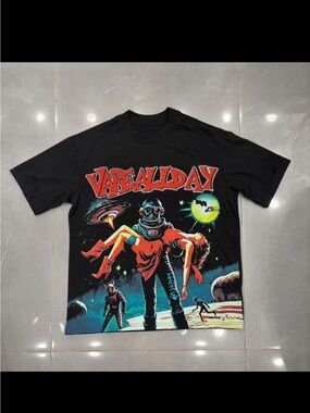 Vareallday Black Graphic Short Sleeve Tee